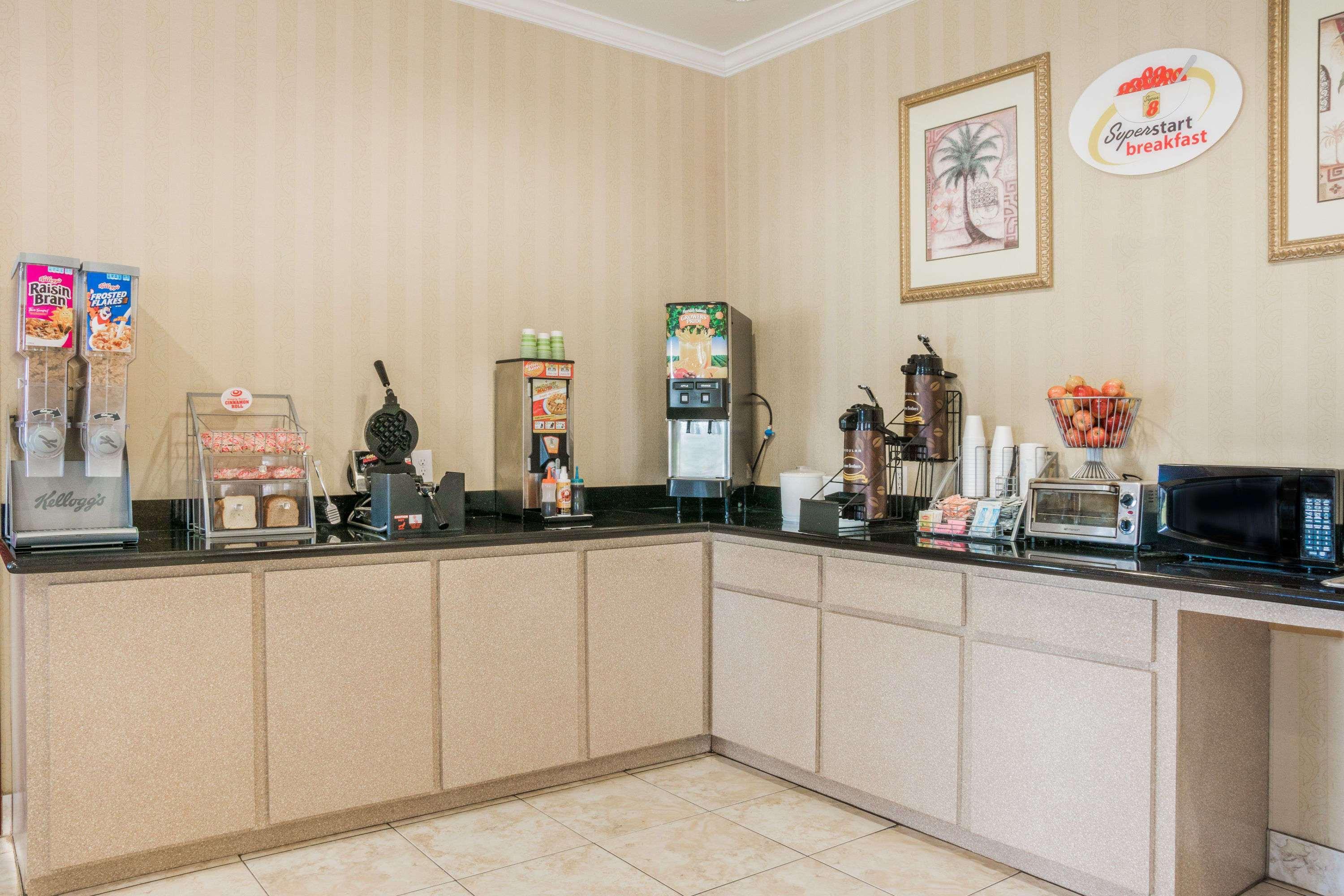 Super 8 By Wyndham Brookshire Tx Hotel Ngoại thất bức ảnh