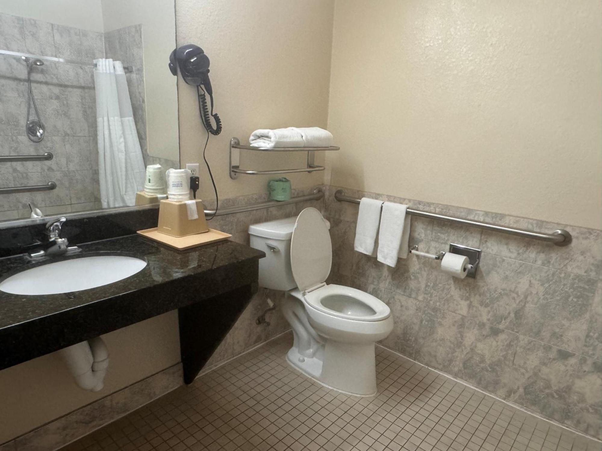 Super 8 By Wyndham Brookshire Tx Hotel Ngoại thất bức ảnh