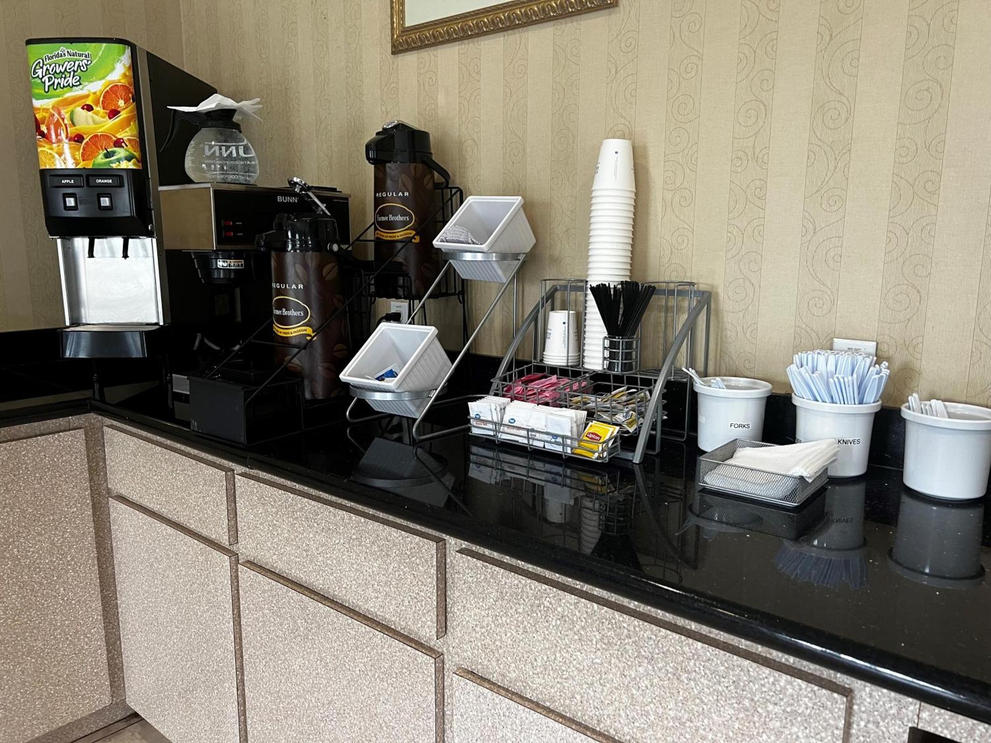 Super 8 By Wyndham Brookshire Tx Hotel Ngoại thất bức ảnh