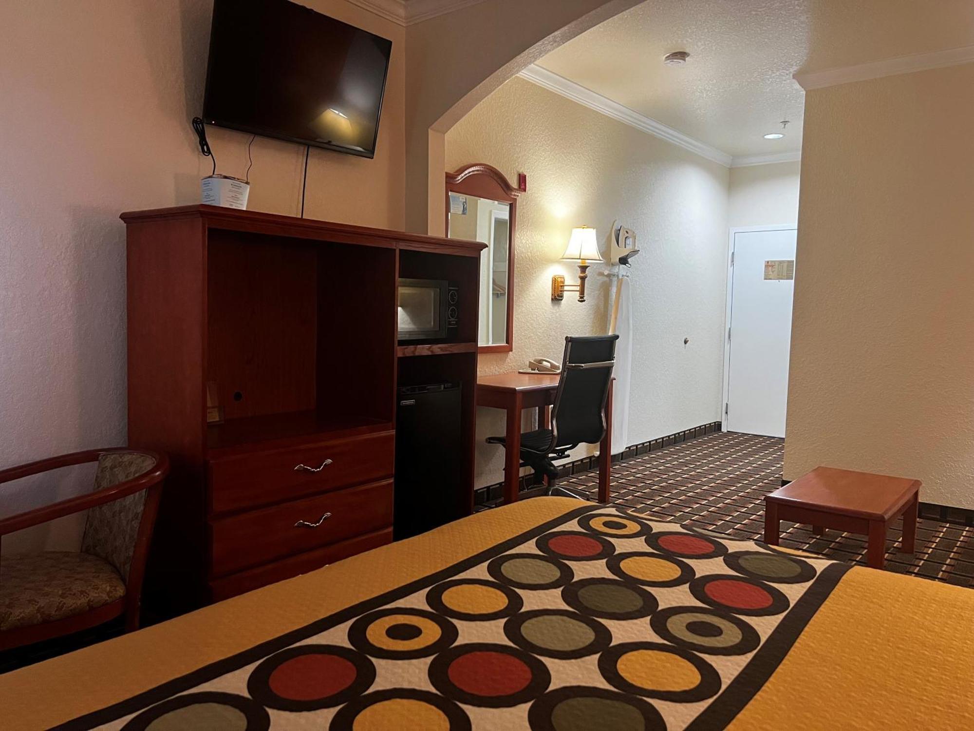 Super 8 By Wyndham Brookshire Tx Hotel Ngoại thất bức ảnh