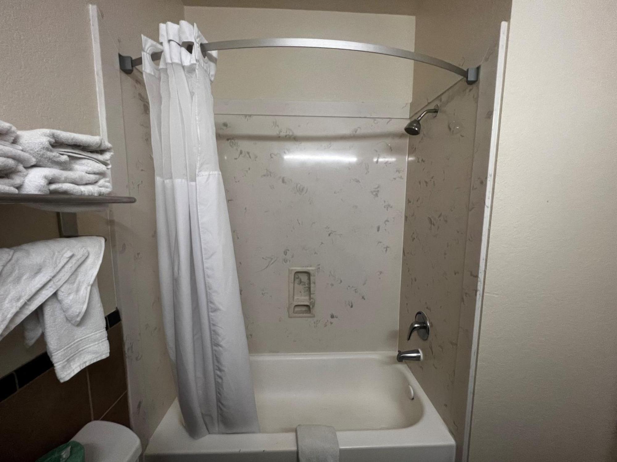 Super 8 By Wyndham Brookshire Tx Hotel Ngoại thất bức ảnh
