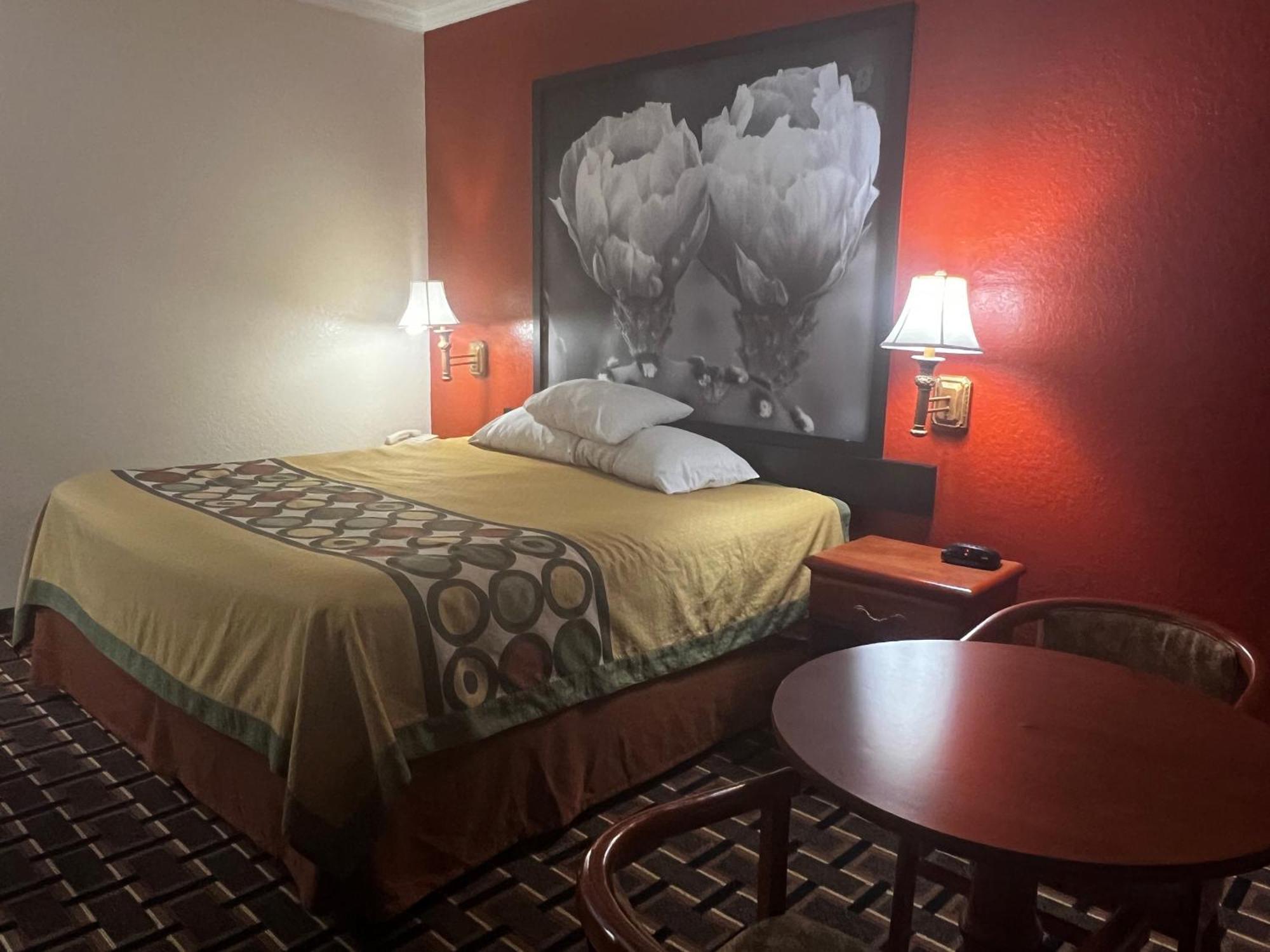 Super 8 By Wyndham Brookshire Tx Hotel Ngoại thất bức ảnh